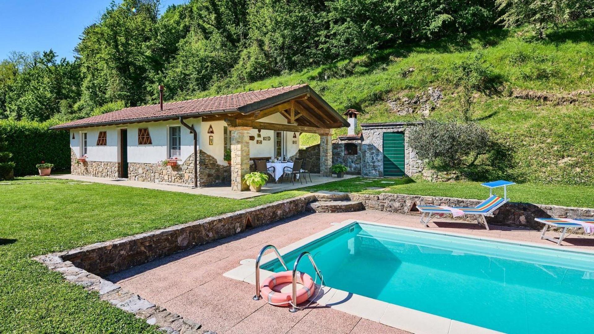 La Sella Villa Pescaglia ภายนอก รูปภาพ